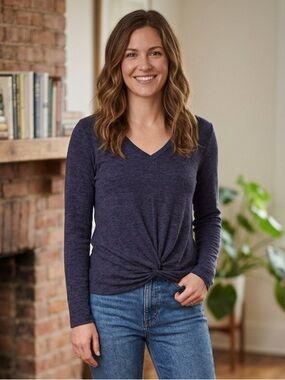 Anthropologie | Sunday in Brooklyn |Navy Long Sleeve V-Neck Twist Hem Top | Sz M